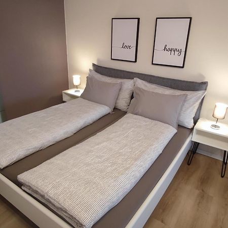 Kleine Auszeit - 2-Zimmer Ferienwohnung Spiez Esterno foto