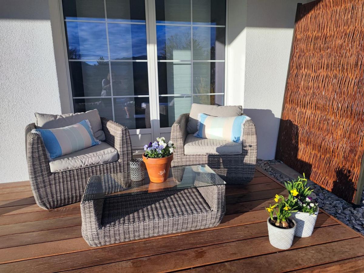 Kleine Auszeit - 2-Zimmer Ferienwohnung Spiez Esterno foto