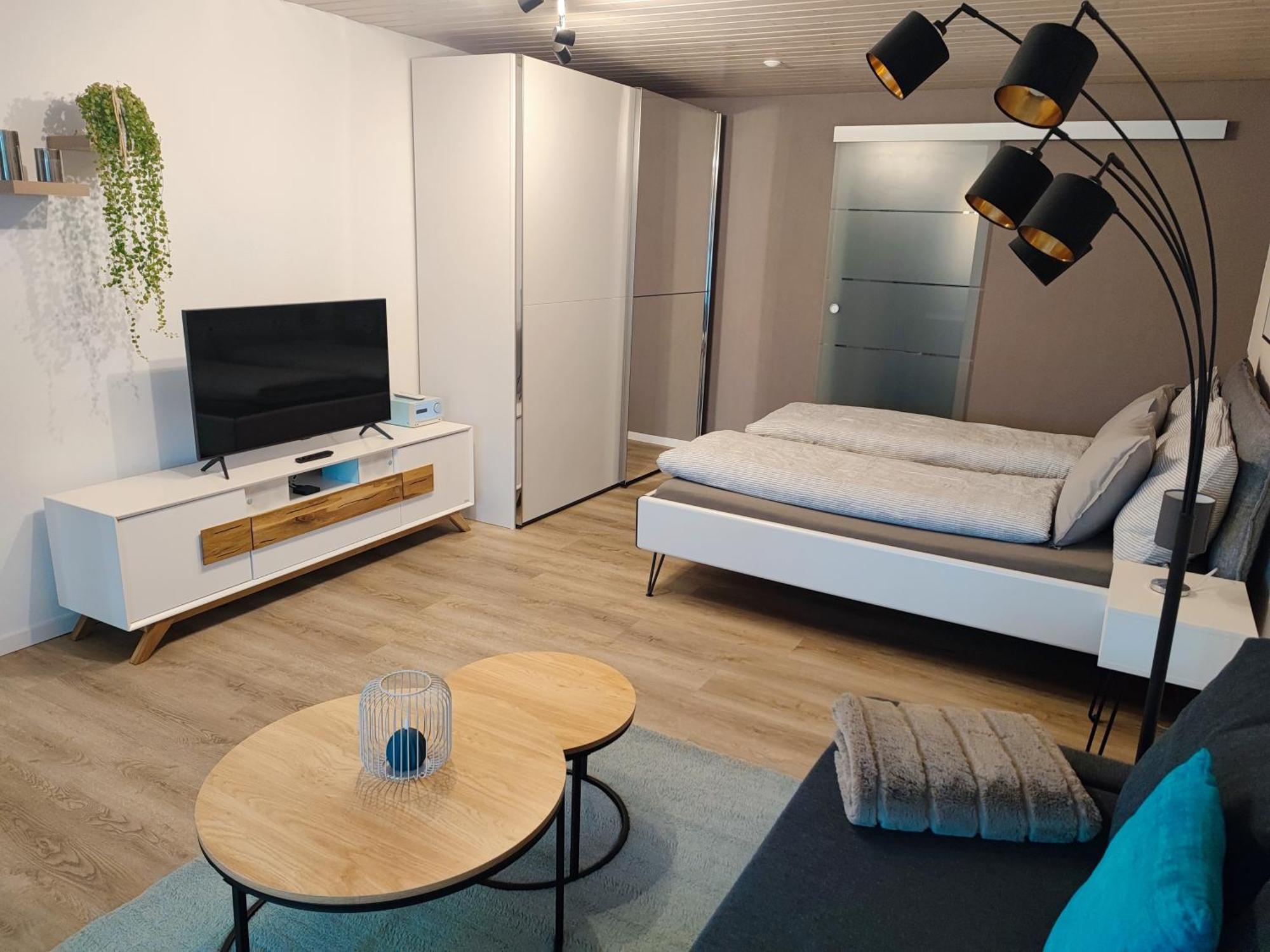 Kleine Auszeit - 2-Zimmer Ferienwohnung Spiez Esterno foto