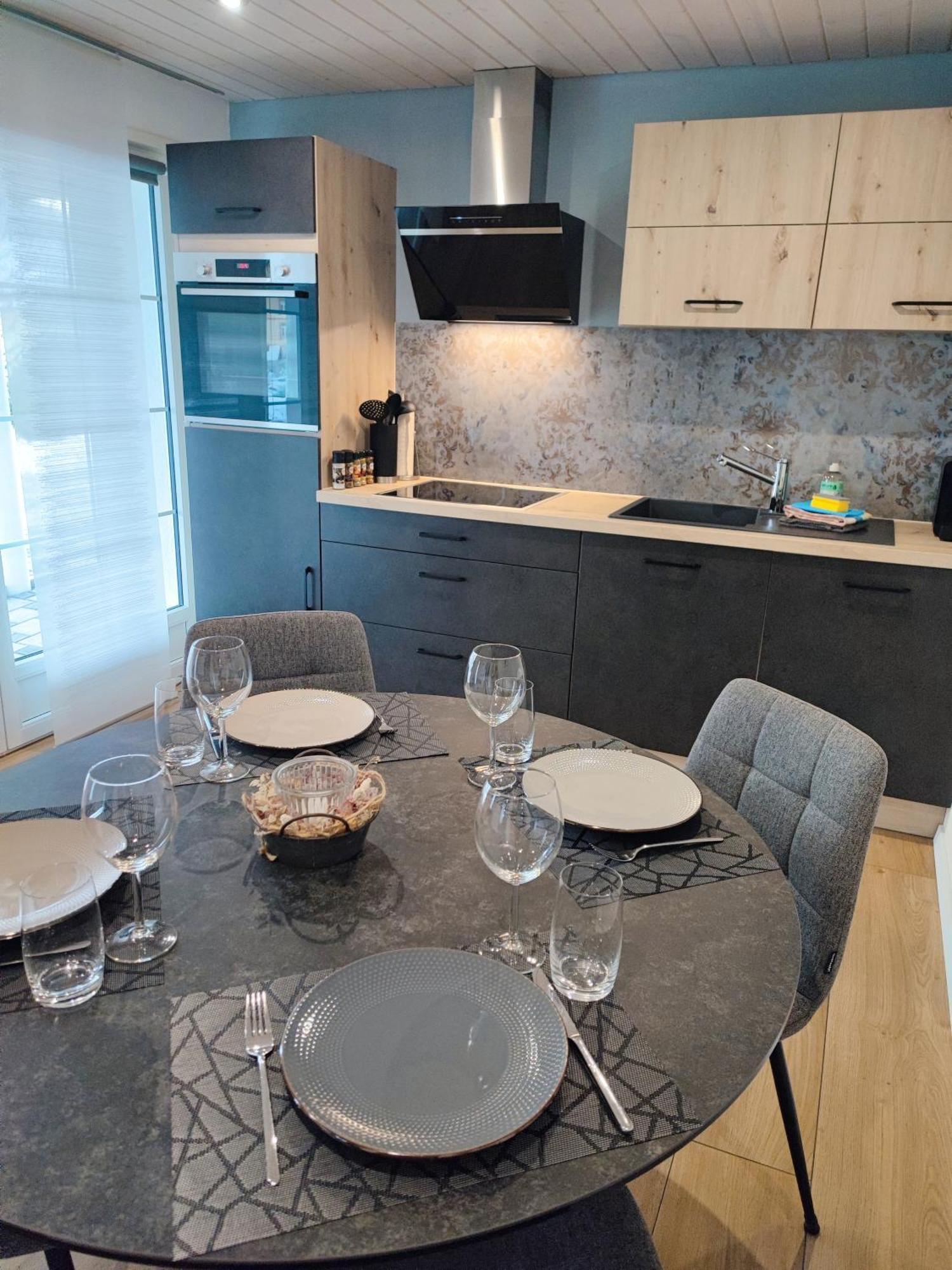 Kleine Auszeit - 2-Zimmer Ferienwohnung Spiez Esterno foto