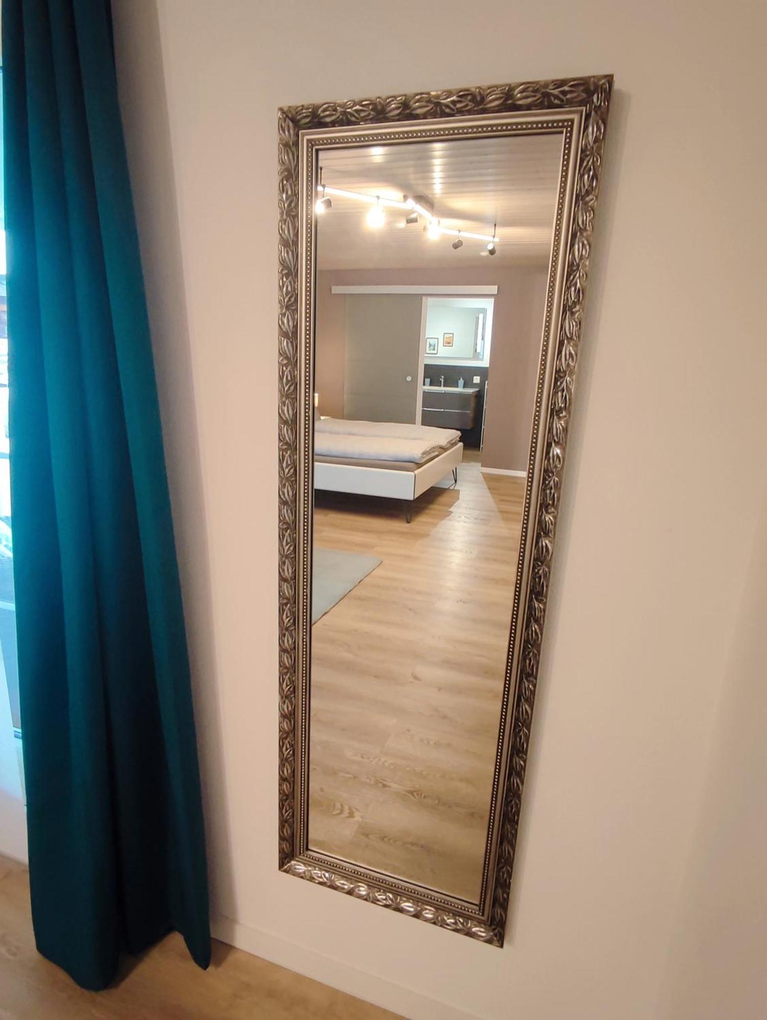 Kleine Auszeit - 2-Zimmer Ferienwohnung Spiez Esterno foto